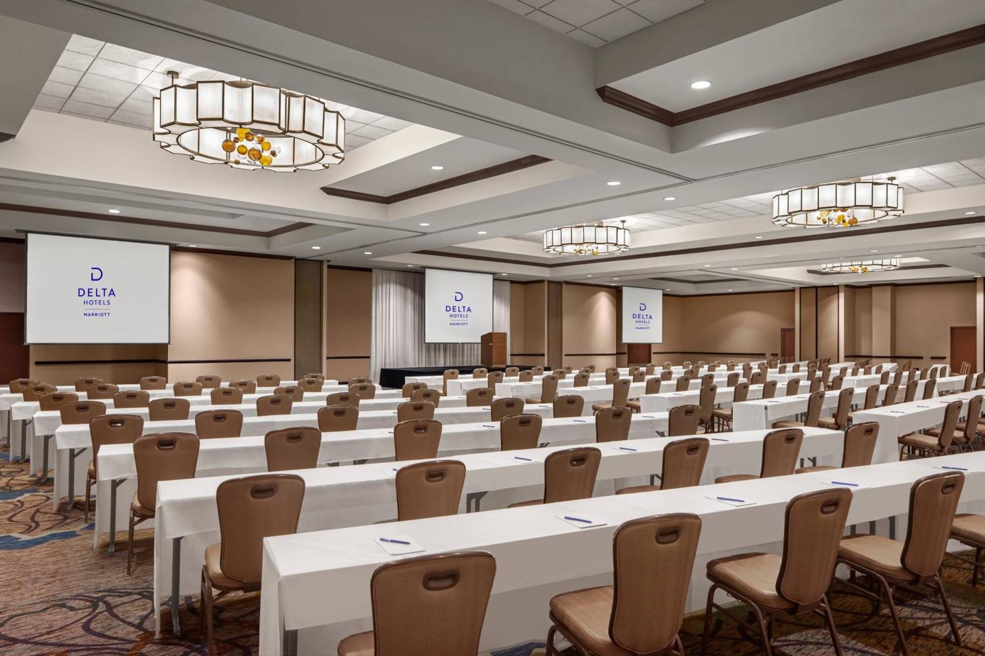 Delta Hotels By Marriott Anaheim Garden Grove Dış mekan fotoğraf
